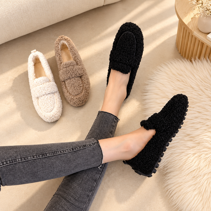 Amélie Bruges | Chaussons Douillets en Teddy