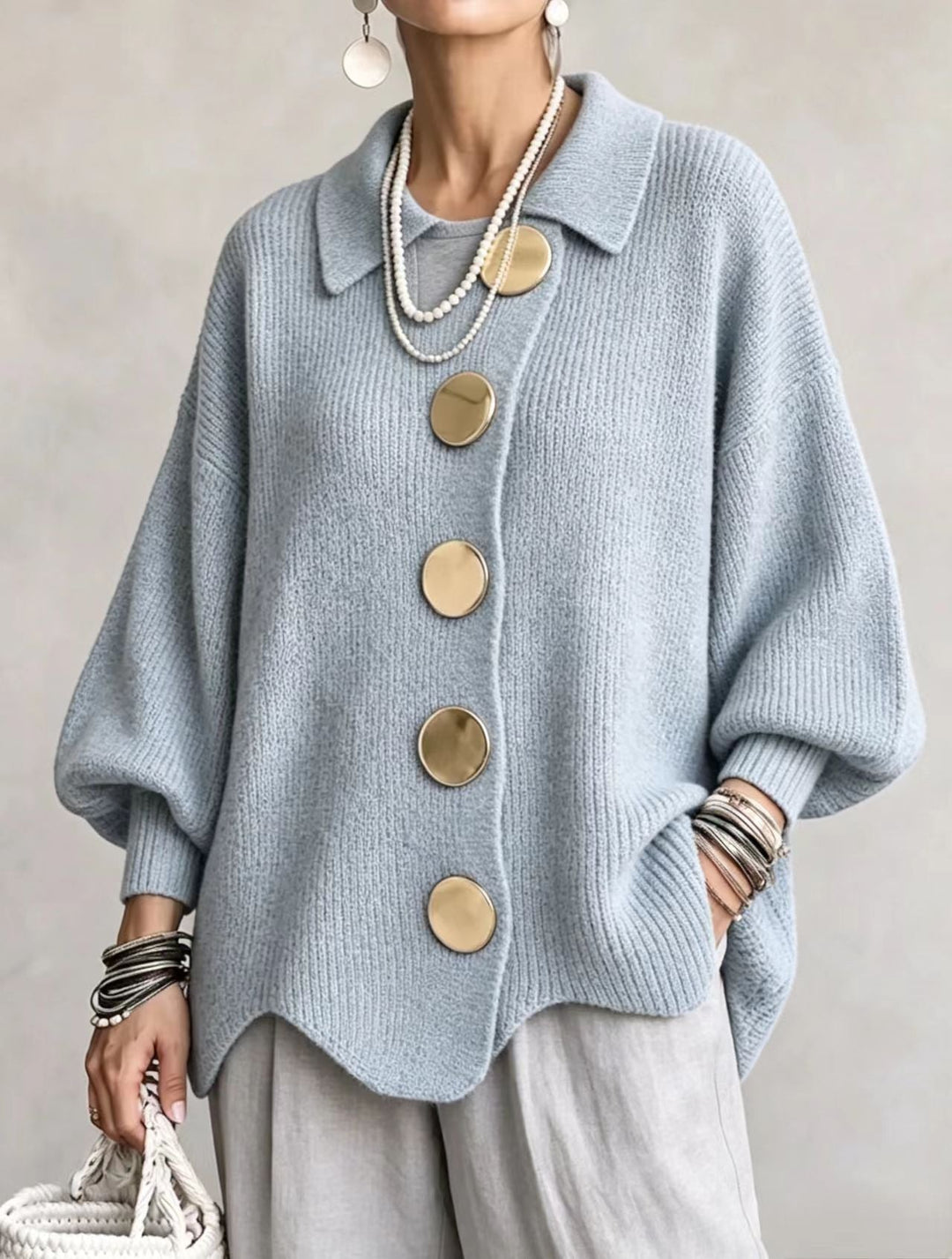 Amélie Bruges | Cardigan oversize à gros boutons dorés