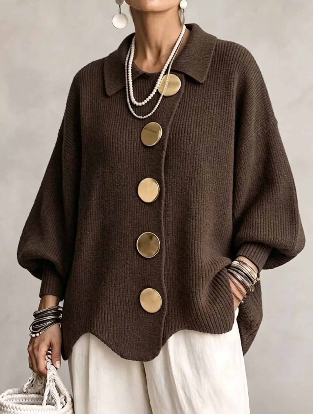Amélie Bruges | Cardigan oversize à gros boutons dorés