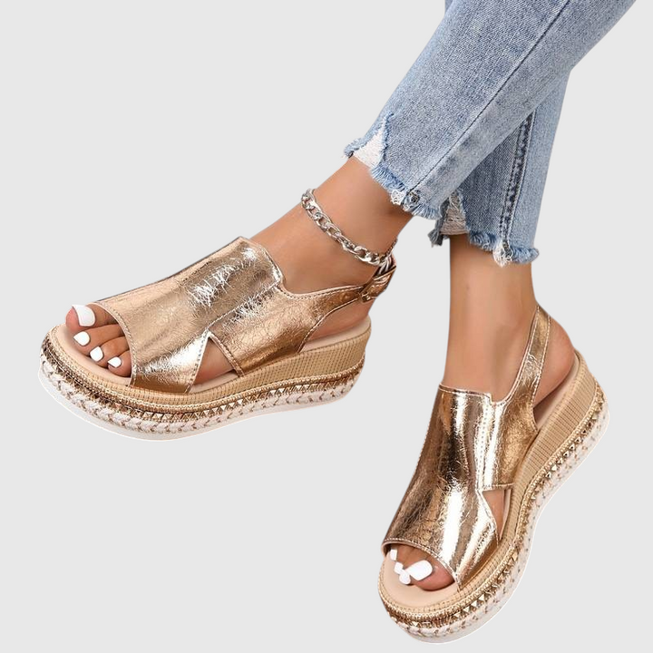 Baylie - Sandales Stylées Métalliques