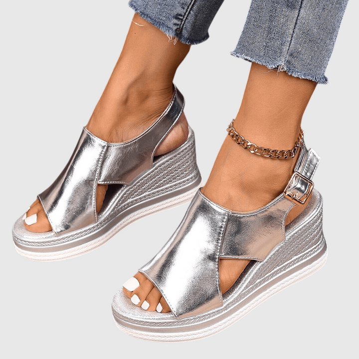 Baylie - Sandales Stylées Métalliques